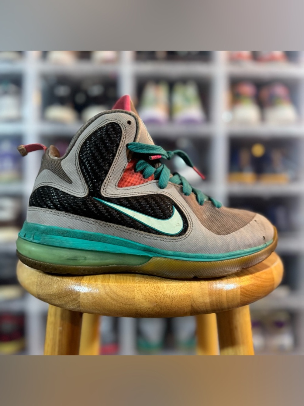 Nike LeBron 9 Vintage Y2K ‘South Beach’